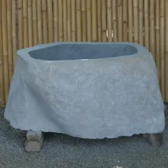 Becken aus Flussstein ca. 131cm Länge, 80cm Tiefe, 61cm Höhe 